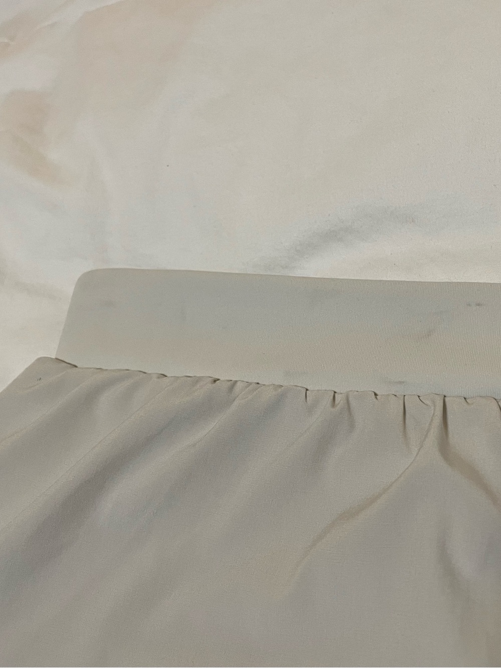 Spanx Yes, Pleats Skort - Pleated Asymmetrical Tennis Skirt Light Grey XS Sporty - Picture 3 of 4